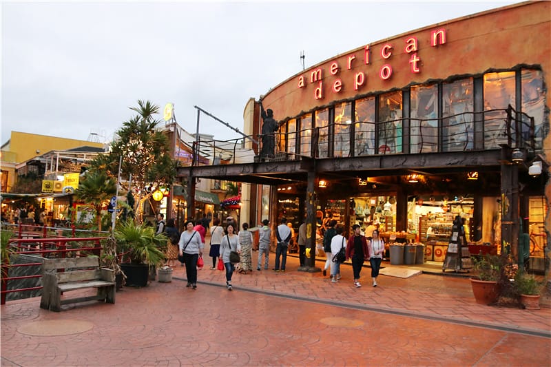 日本旅遊-美國村 沖繩中部最好逛好買的超大型 商店丨餐廳丨藥妝丨免稅店 - 第11張圖 IMG_3336