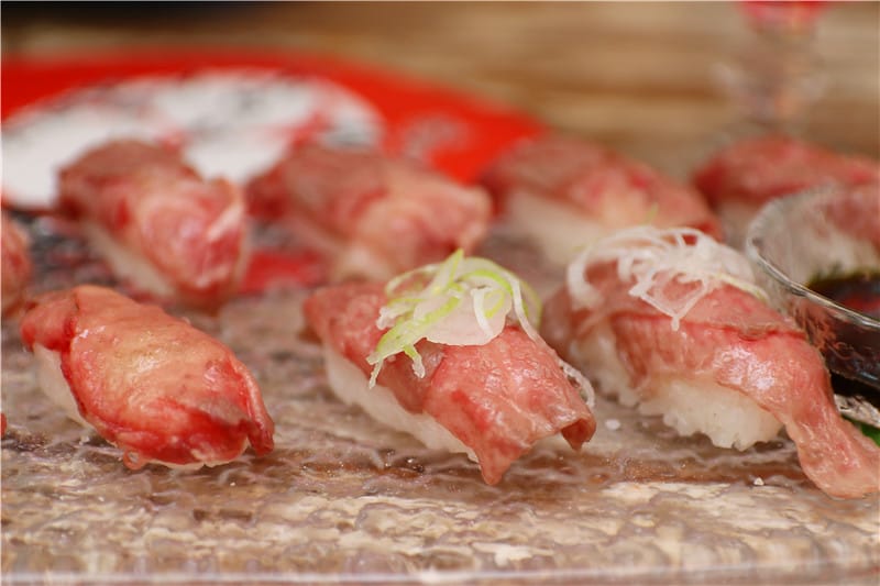 日本美食-肉屋ししゃ 沖繩丨那霸 平和通商店街裡的高檔石垣和牛握壽司 - 第24張圖 IMG_3911