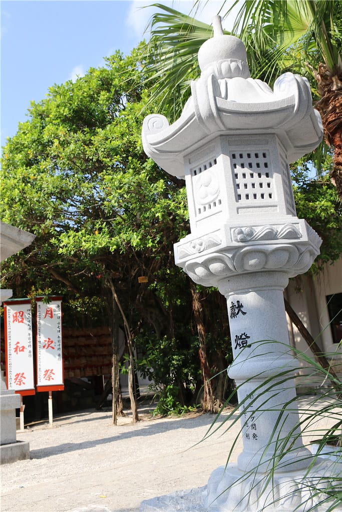 日本旅遊-波之上神宮 那霸市丨波之上海灘 建築於岩石邊的歷史海上神社 - 第17張圖 IMG_4087