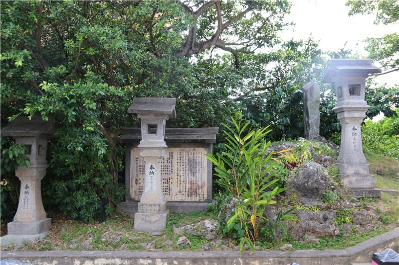 日本旅遊-波之上神宮 那霸市丨波之上海灘 建築於岩石邊的歷史海上神社 - 第3張圖 IMG_4057