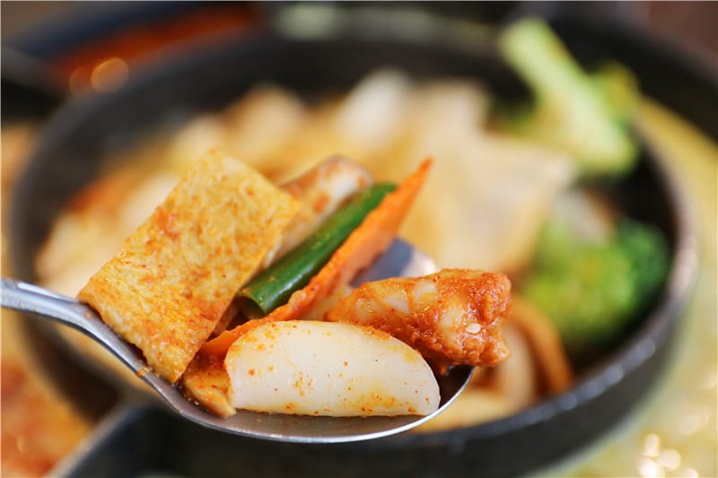 台南美食-釜山異國料理館 春川起司炒雞丨隱身巷弄小館 平價式的韓式料理美味 - 第36張圖 IMG_9901