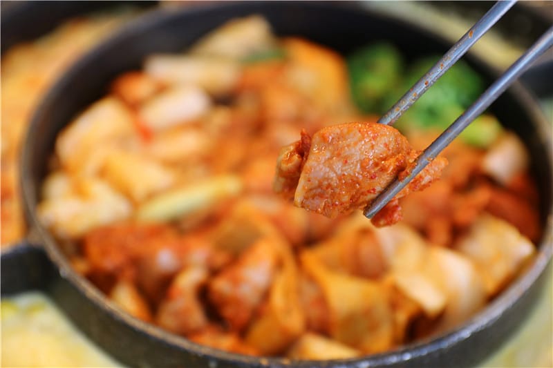 台南美食-釜山異國料理館 春川起司炒雞丨隱身巷弄小館 平價式的韓式料理美味 - 第37張圖 IMG_9908
