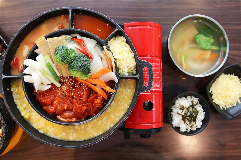 台南美食-釜山異國料理館 春川起司炒雞丨隱身巷弄小館 平價式的韓式料理美味 - 第23張圖 IMG_9867