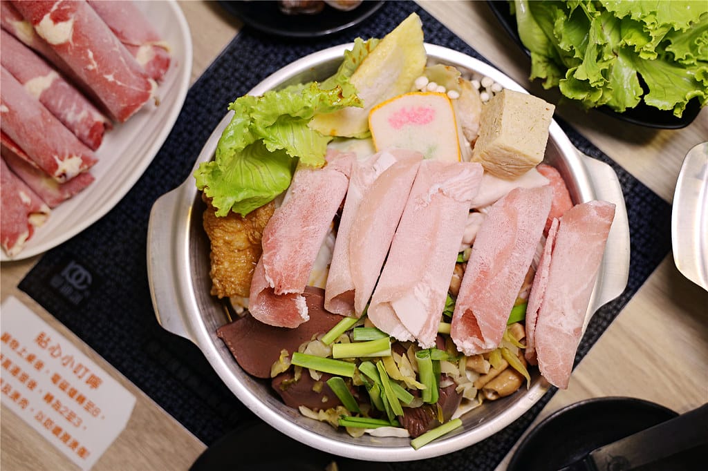 高雄美食-典之味火鍋 新開幕!! 佰元平價質感小火鍋 泡麵. 高雄美食-典之味火鍋 新開幕!! 佰元平價質感小火鍋 泡麵.