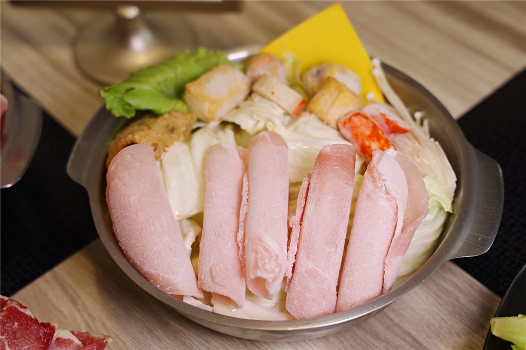 高雄美食-典之味火鍋 新開幕!! 佰元平價質感小火鍋 泡麵. 高雄美食-典之味火鍋 新開幕!! 佰元平價質感小火鍋 泡麵.