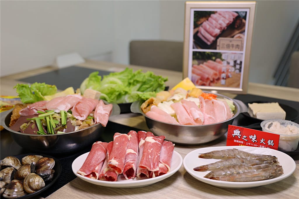 高雄美食-典之味火鍋 新開幕!! 佰元平價質感小火鍋 泡麵. 高雄美食-典之味火鍋 新開幕!! 佰元平價質感小火鍋 泡麵.