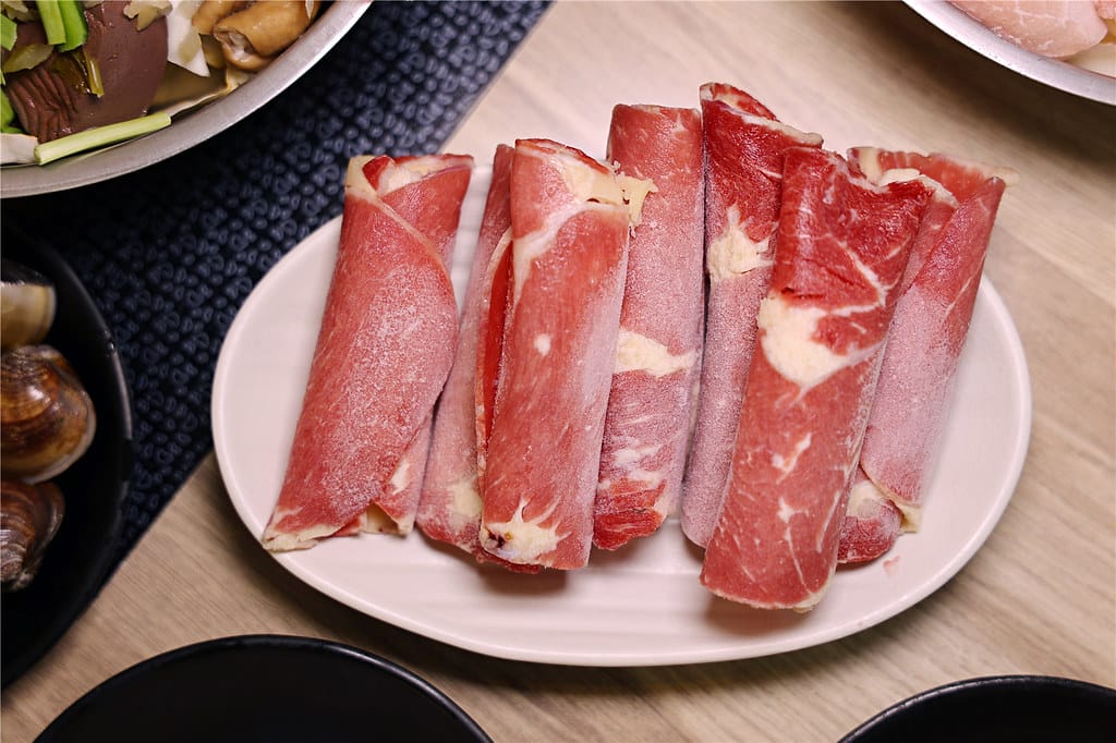 高雄美食-典之味火鍋 新開幕!! 佰元平價質感小火鍋 泡麵. 高雄美食-典之味火鍋 新開幕!! 佰元平價質感小火鍋 泡麵.