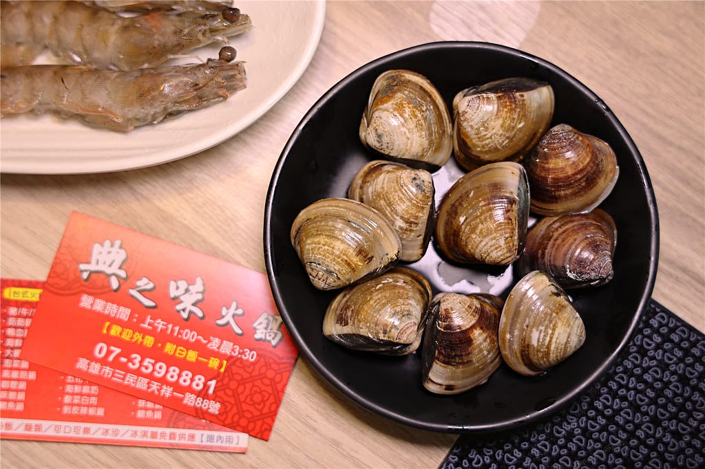 高雄美食-典之味火鍋 新開幕!! 佰元平價質感小火鍋 泡麵. 高雄美食-典之味火鍋 新開幕!! 佰元平價質感小火鍋 泡麵.