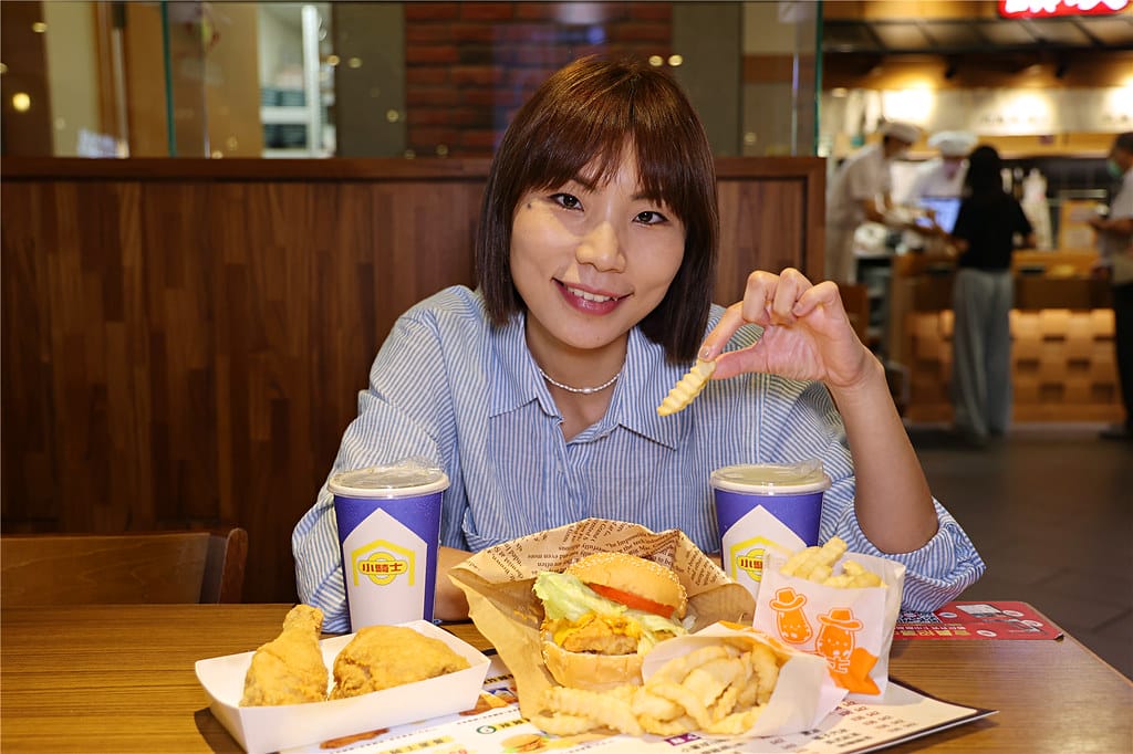 高雄美食-德州小騎士(新光左營門市) 人生第一口脆皮炸雞!? 090A9136