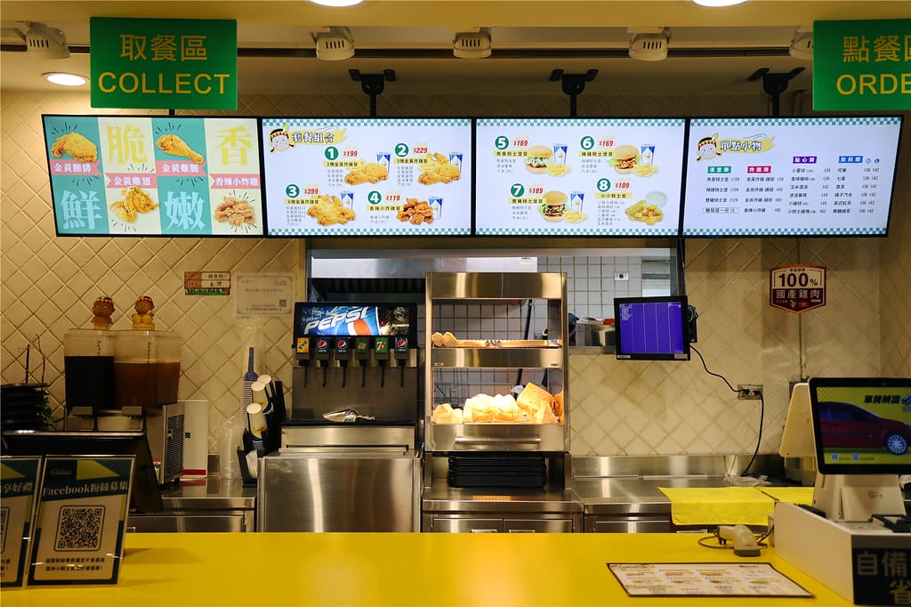 高雄美食-德州小騎士(新光左營門市) 人生第一口脆皮炸雞!? 090A9047