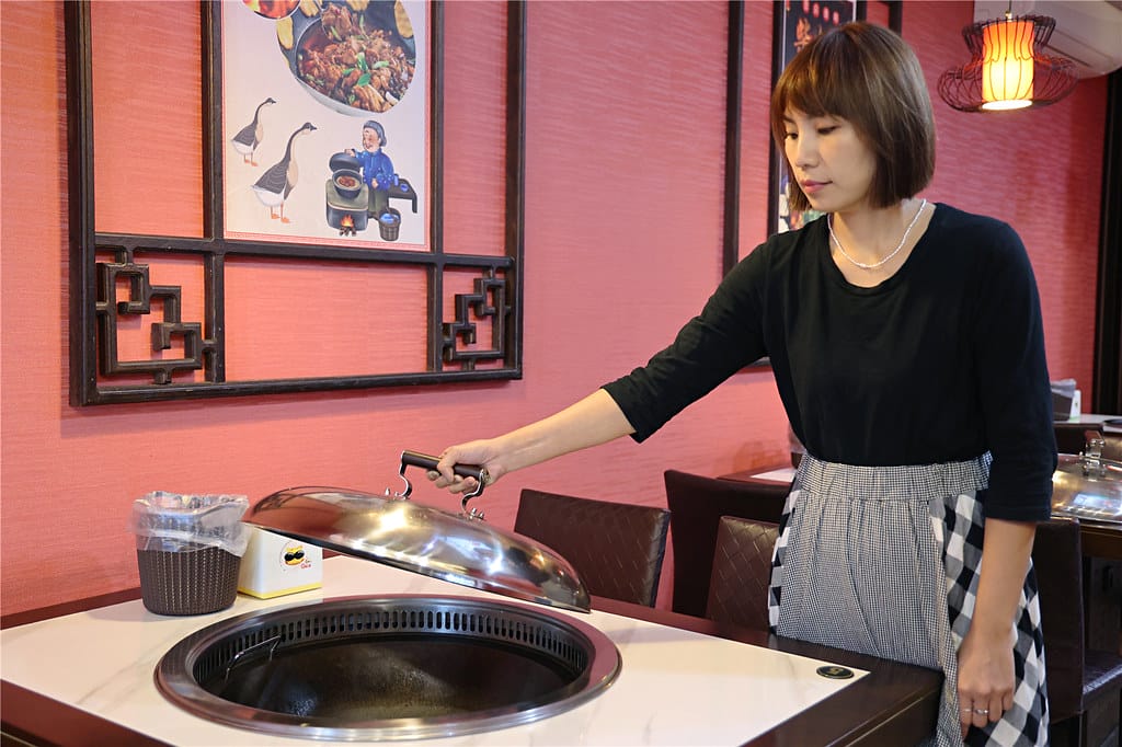 台南美食-鄉村柴火雞 正宗!! 源自四川道地柴火雞丨特製辣炒 090A9174