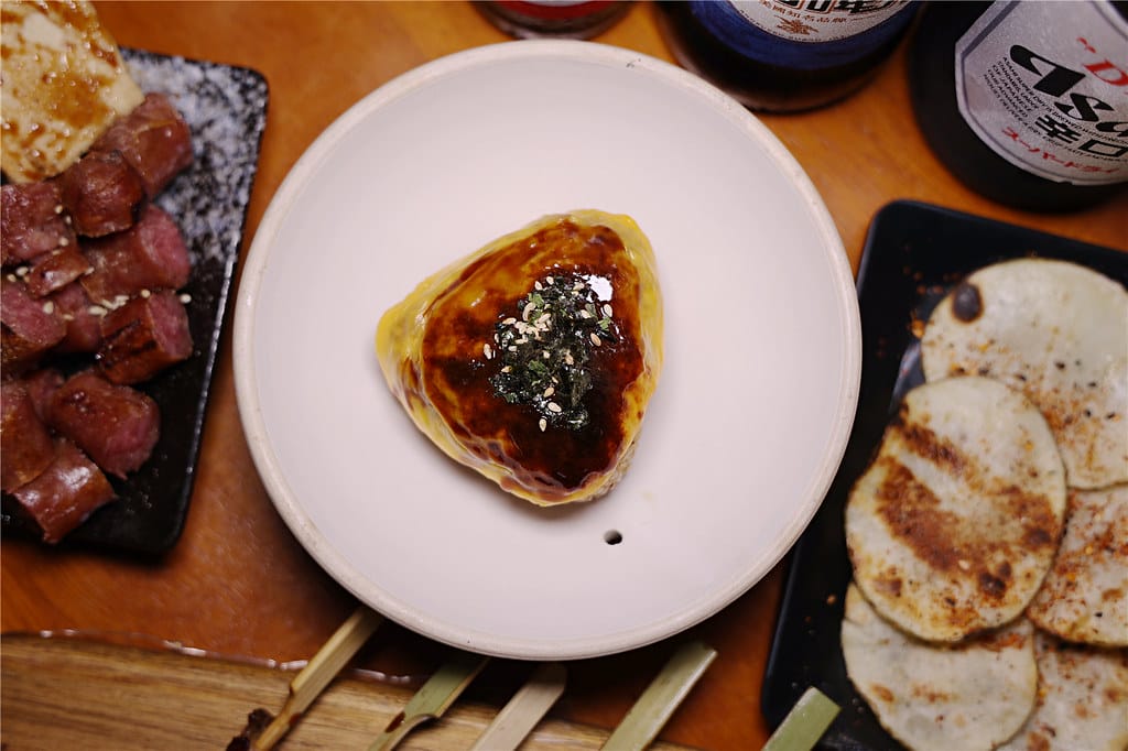 雲林美食-酒窩焼き鳥 招牌起司烤飯糰丨宵夜場不敗的人氣選擇~ 090A0980