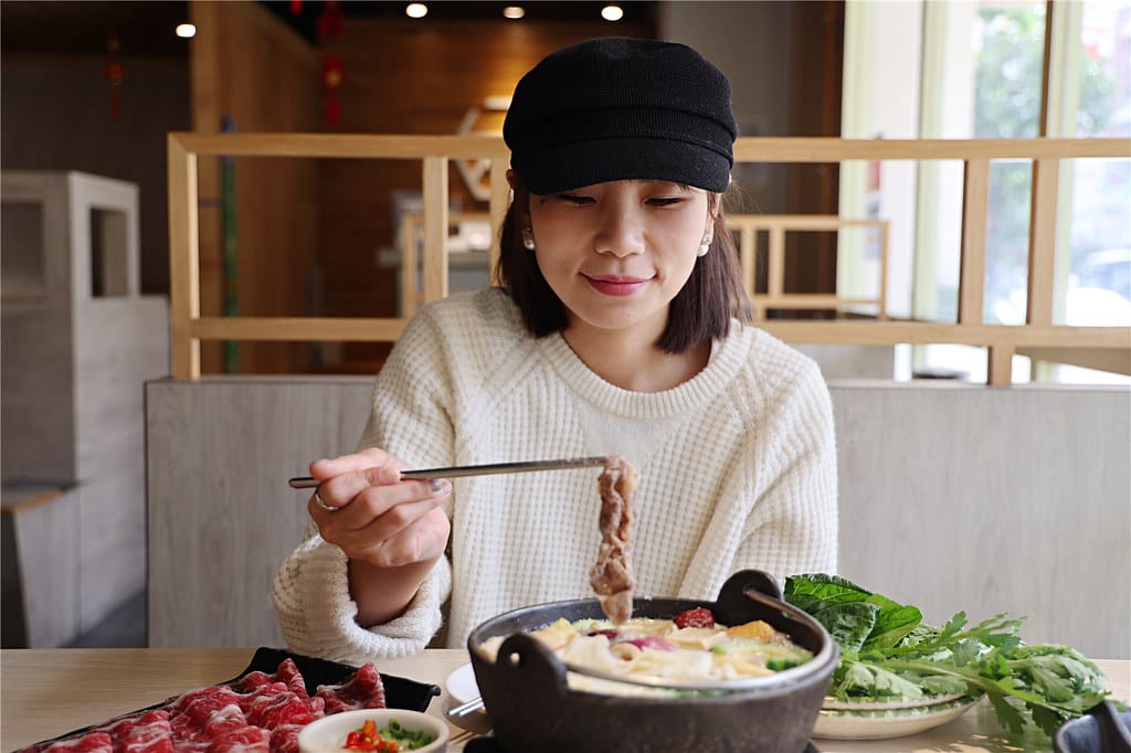 嘉義美食-八石什鍋(嘉義店) 食補火鍋湯頭的專家丨飲料.蔬菜 090A1146