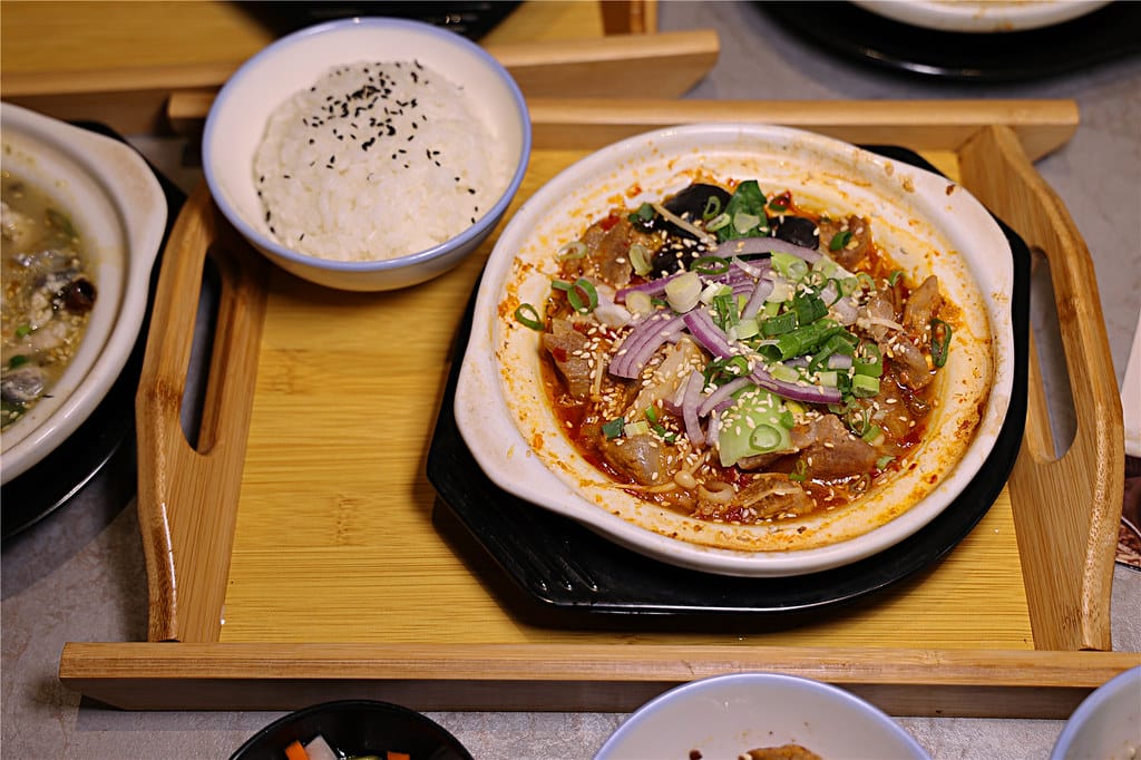 台南美食-小卒砂鍋雞米飯 新開幕!? 這鍋飯有點強~ 一人一 090A3391
