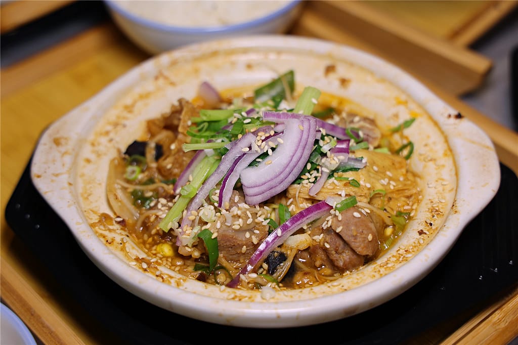 台南美食-小卒砂鍋雞米飯 新開幕!? 這鍋飯有點強~ 一人一 090A3404