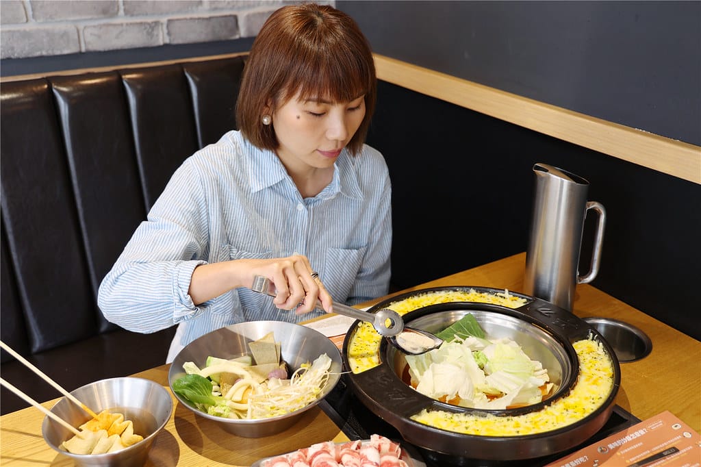 台南美食-兩餐韓國年糕火鍋吃到飽(台南店) 正宗韓國年糕.魚 090A4059