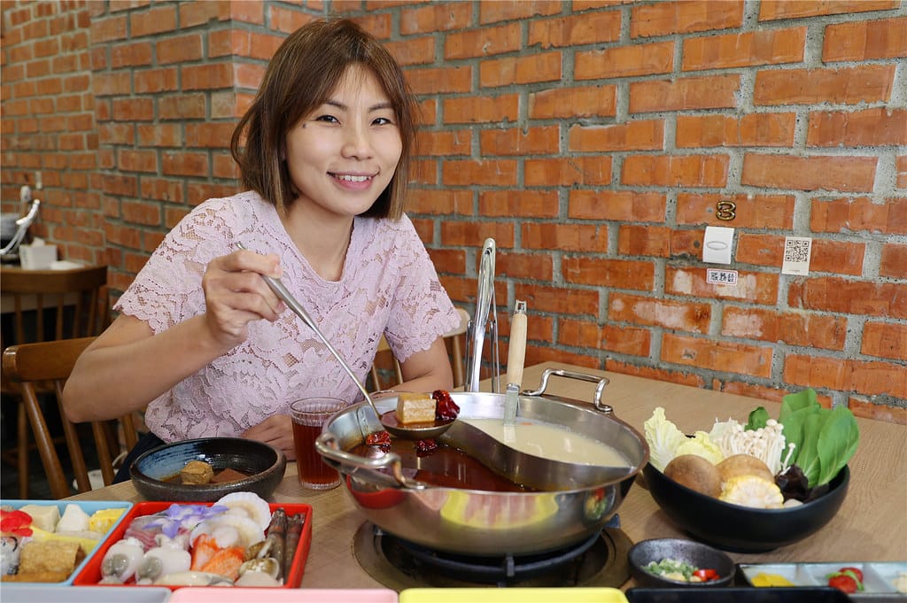 高雄美食-一鍋幸福鍋物 大升級!? 日本A5和牛丨西班牙伊比 090A8236