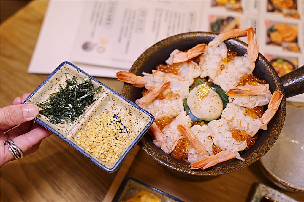 台南三井美食-被舒芙蕾耽誤的釡飯餐廳丨招牌雙色起司瀑布漢堡及 090A8460