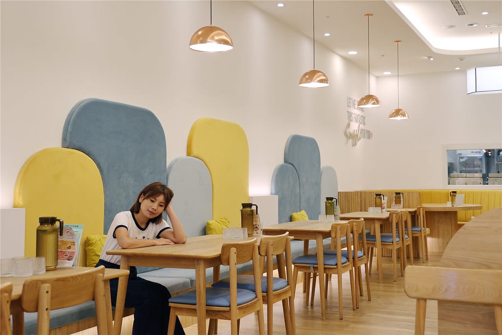 台南三井美食-被舒芙蕾耽誤的釡飯餐廳丨招牌雙色起司瀑布漢堡及 090A8447