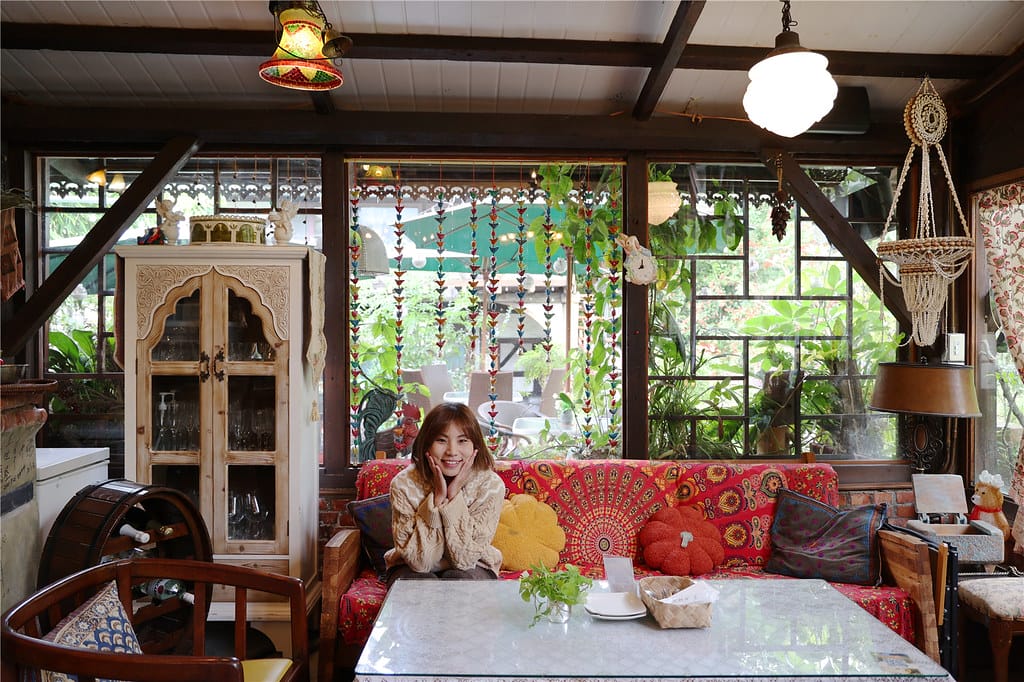 屏東美食-旁聽席 風景宜人的異國料理餐廳丨超適合情侶約會的私