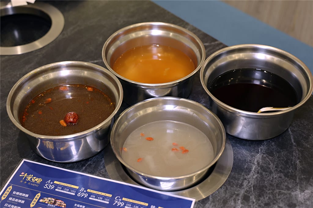 屏東美食-新千葉火鍋(屏東店) 不只是火鍋吃到飽? 猶如高檔