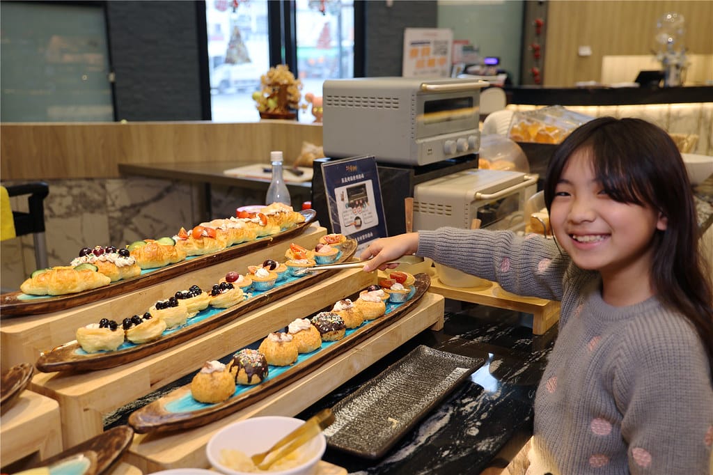 屏東美食-新千葉火鍋(屏東店) 不只是火鍋吃到飽? 猶如高檔