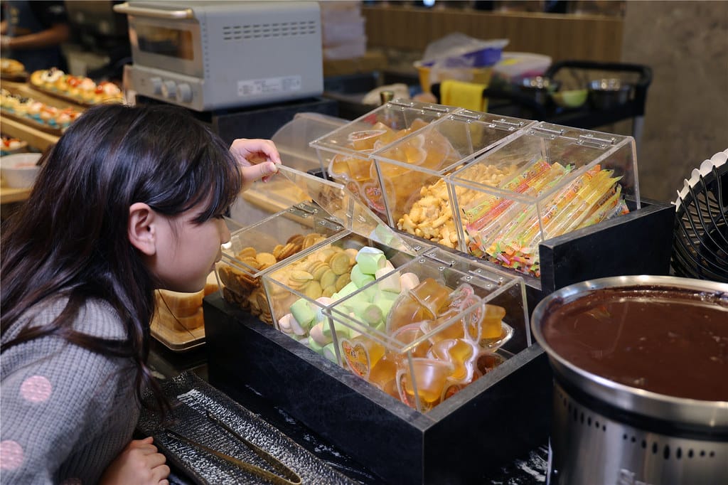 屏東美食-新千葉火鍋(屏東店) 不只是火鍋吃到飽? 猶如高檔