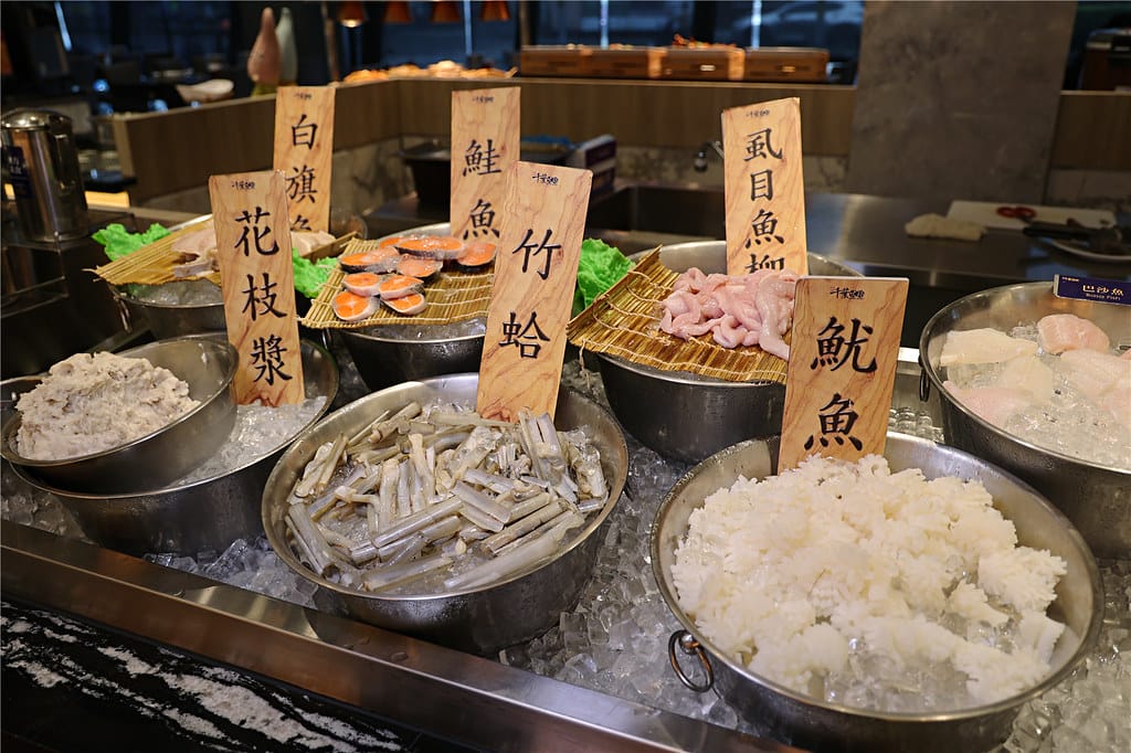 屏東美食-新千葉火鍋(屏東店) 不只是火鍋吃到飽? 猶如高檔
