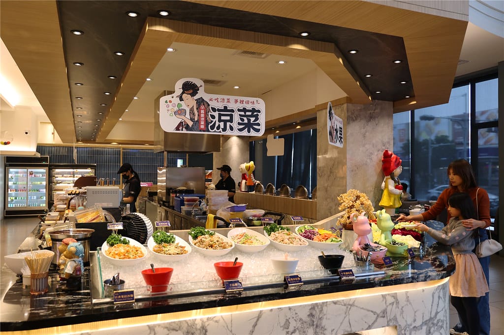 屏東美食-新千葉火鍋(屏東店) 不只是火鍋吃到飽? 猶如高檔