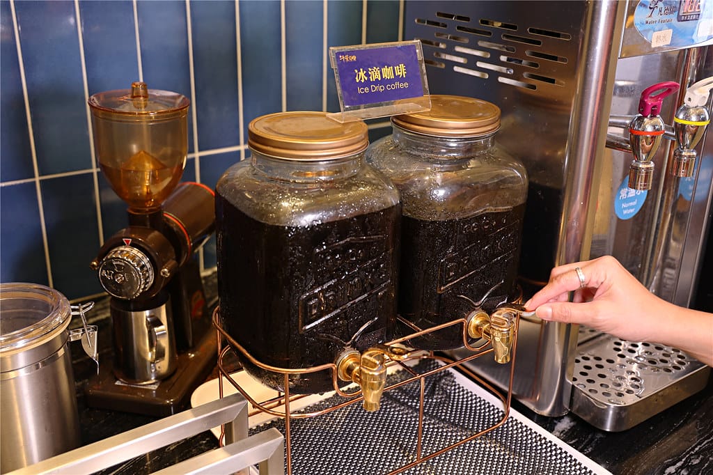 屏東美食-新千葉火鍋(屏東店) 不只是火鍋吃到飽? 猶如高檔