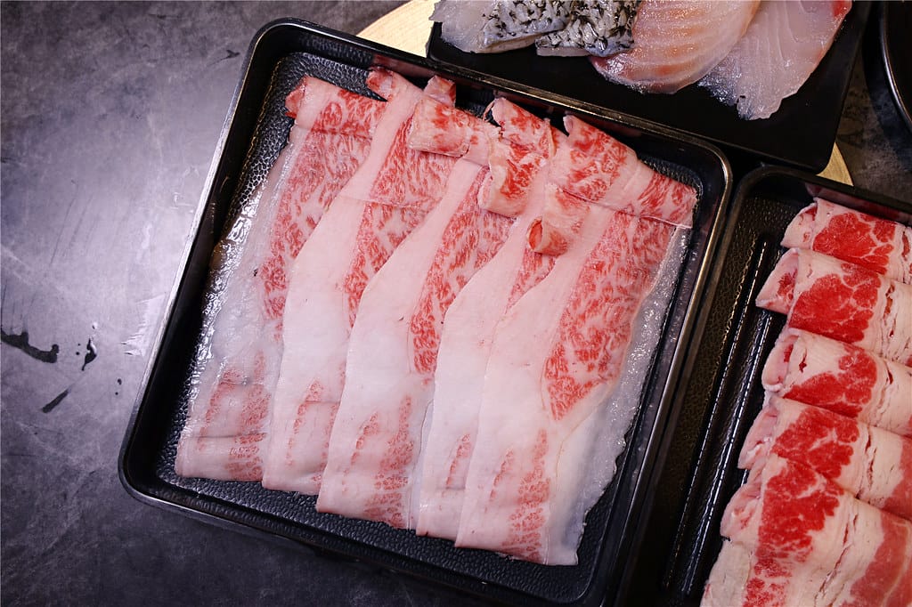 屏東美食-新千葉火鍋(屏東店) 不只是火鍋吃到飽? 猶如高檔