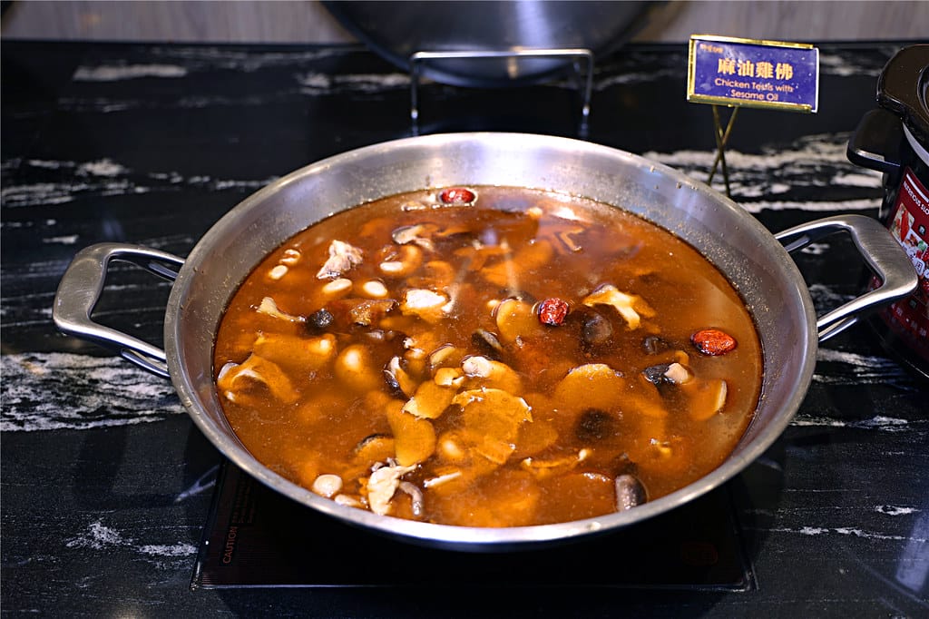 屏東美食-新千葉火鍋(屏東店) 不只是火鍋吃到飽? 猶如高檔