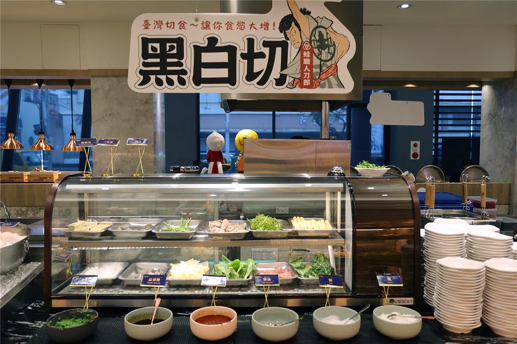 屏東美食-新千葉火鍋(屏東店) 不只是火鍋吃到飽? 猶如高檔