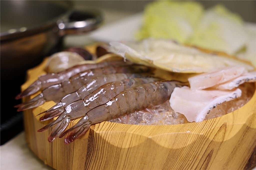 台南美食-芳鍋魚翅鍋物 新開幕!! 以實在價格享受極品魚翅~