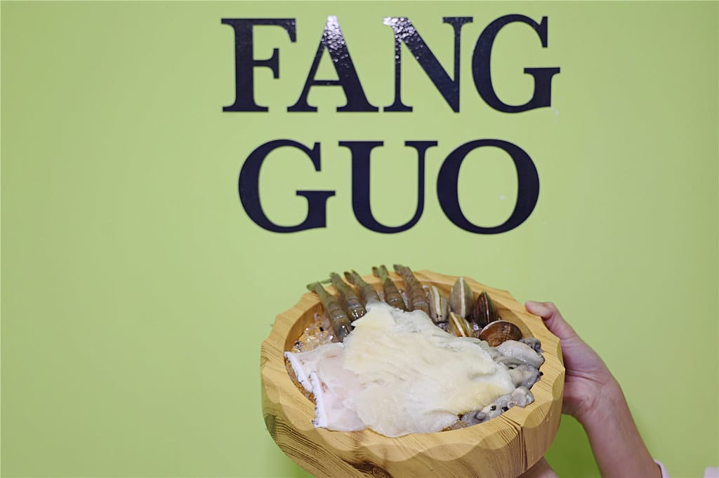 台南美食-芳鍋魚翅鍋物 新開幕!! 以實在價格享受極品魚翅~