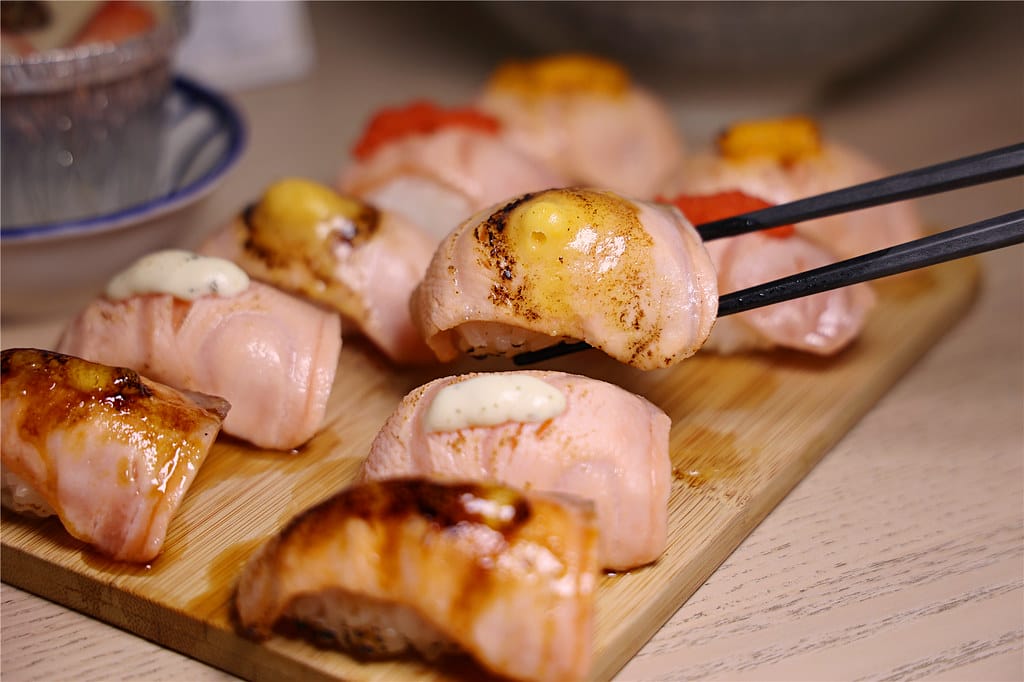 高雄美食-Soka壽司 隱身三多商圈興中夜市巷弄內的職人炙燒 高雄美食-Soka壽司 隱身三多商圈興中夜市巷弄內的職人炙燒