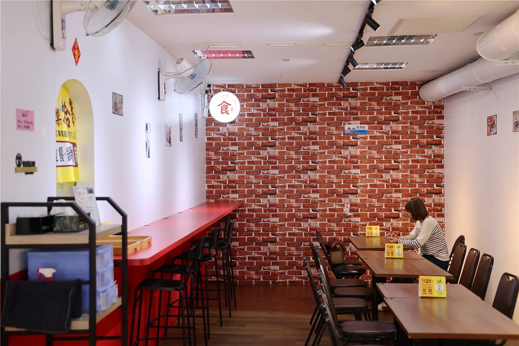 台南小吃-食樂拾參 餐盒鍋物專賣(1013成大店) 平價式鍋
