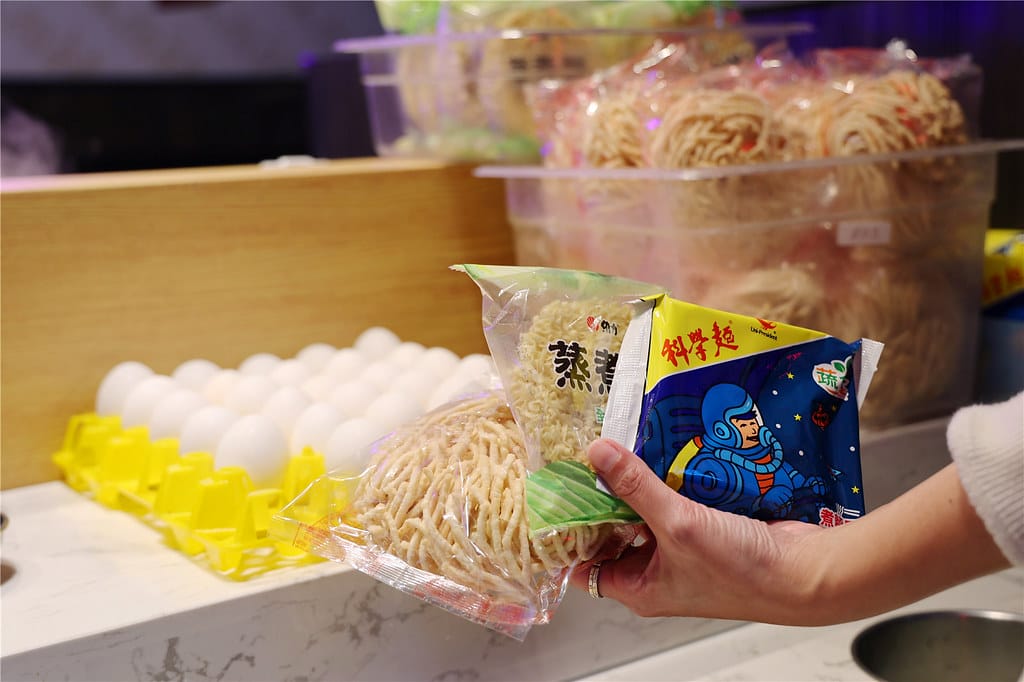 高雄美食-開麻開辣 鴛鴦火鍋.乾鍋.快炒吃到飽 新開幕~ 多 高雄美食-開麻開辣 鴛鴦火鍋.乾鍋.快炒吃到飽 新開幕~ 多