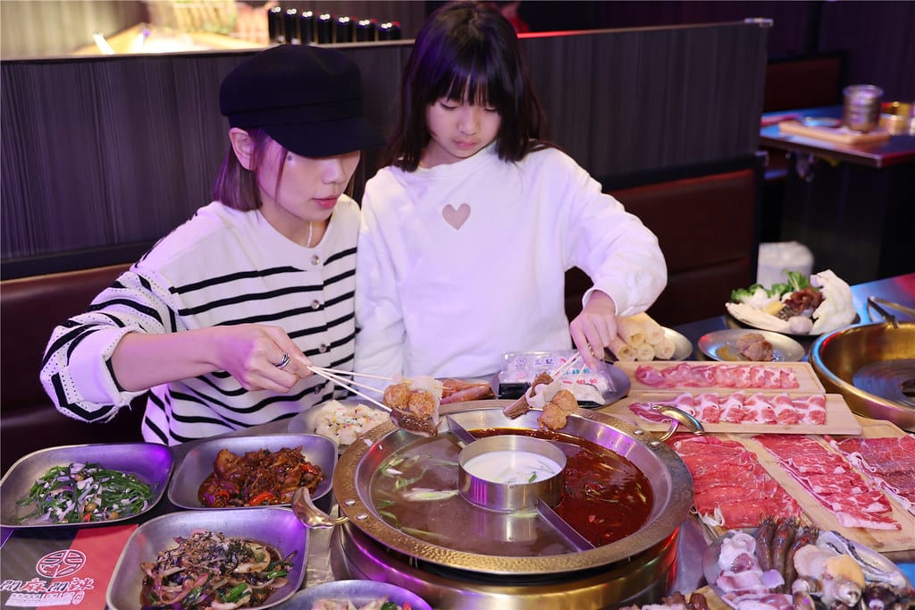 高雄美食-開麻開辣 鴛鴦火鍋.乾鍋.快炒吃到飽 新開幕~ 多 高雄美食-開麻開辣 鴛鴦火鍋.乾鍋.快炒吃到飽 新開幕~ 多