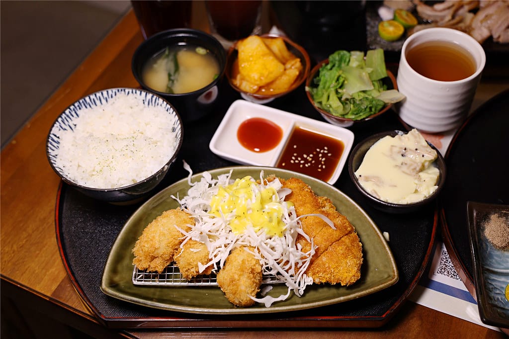 台南美食-櫻之庭 沒訂位吃不到!? 老宅裡的日式簡餐定食 必 台南美食-櫻之庭 沒訂位吃不到!? 老宅裡的日式簡餐定食 必