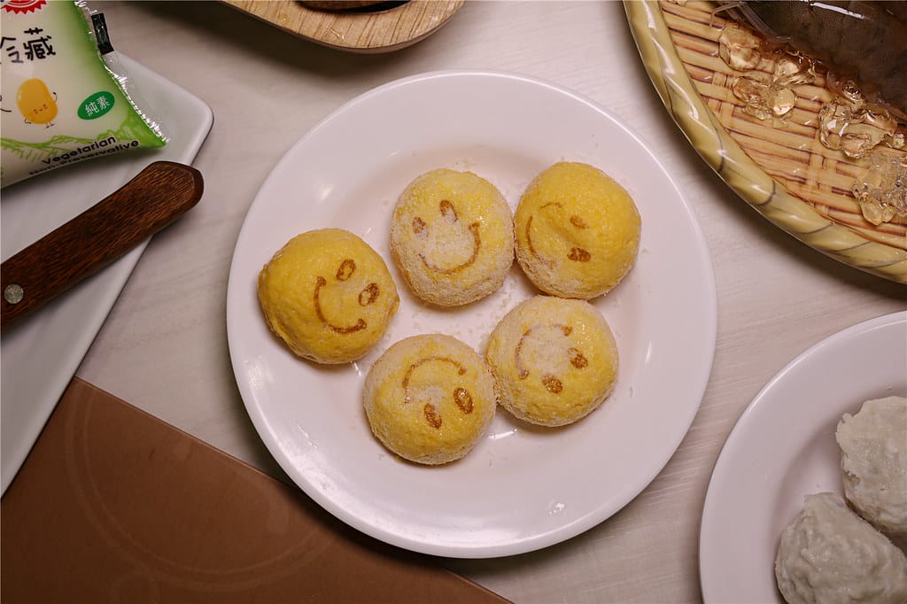 台南美食-芳鍋魚翅火鍋 原汁甘醇的鮮甜湯頭丨品嚐不一樣的平價
