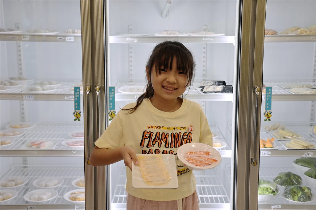 台南美食-芳鍋魚翅火鍋 原汁甘醇的鮮甜湯頭丨品嚐不一樣的平價