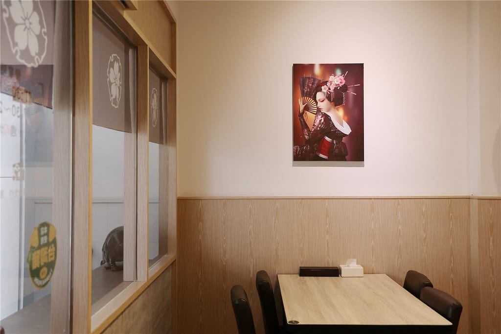 高雄美食-元町壽司 不起眼的日式料理店~ 竟是職人級團膳老師