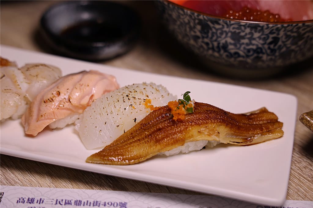 高雄美食-元町壽司 不起眼的日式料理店~ 竟是職人級團膳老師