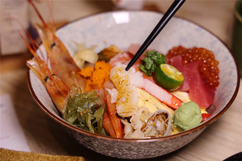 高雄美食-元町壽司 不起眼的日式料理店~ 竟是職人級團膳老師