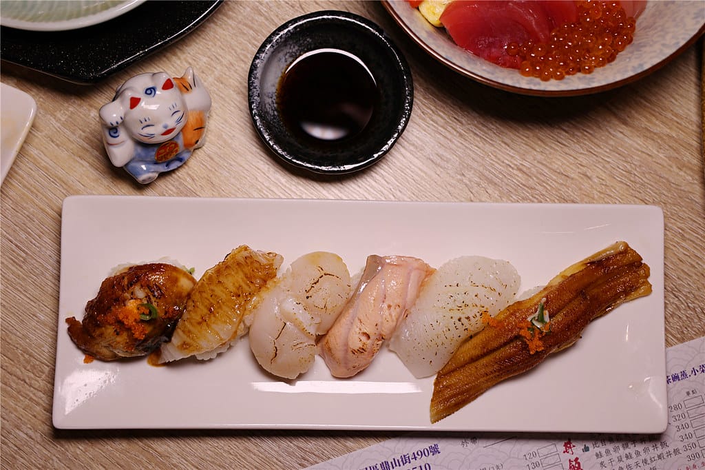 高雄美食-元町壽司 不起眼的日式料理店~ 竟是職人級團膳老師