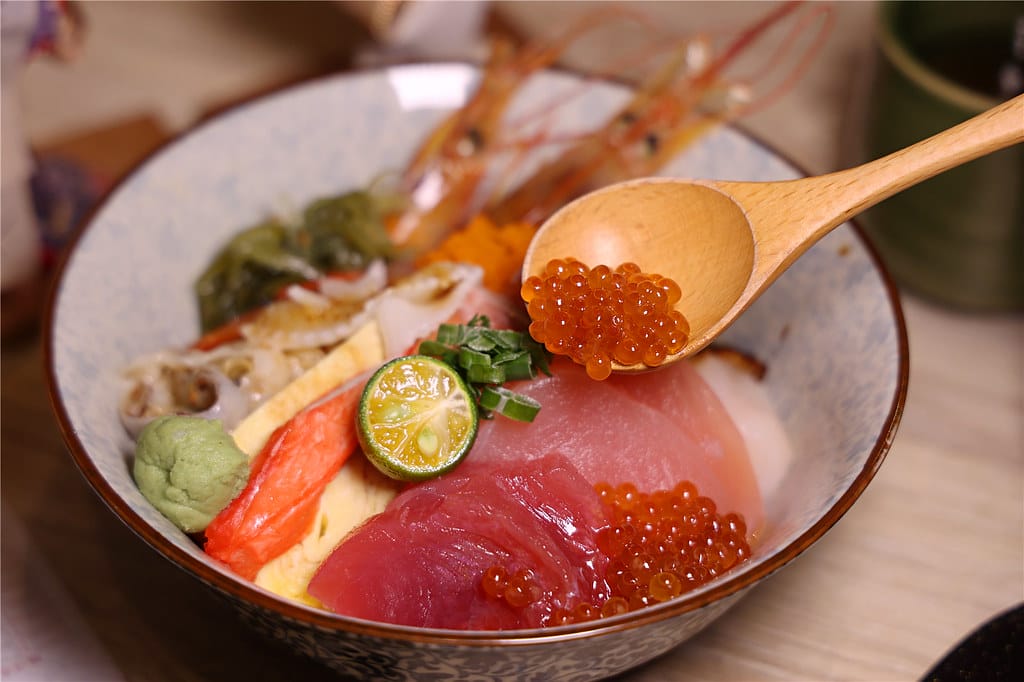 高雄美食-元町壽司 不起眼的日式料理店~ 竟是職人級團膳老師