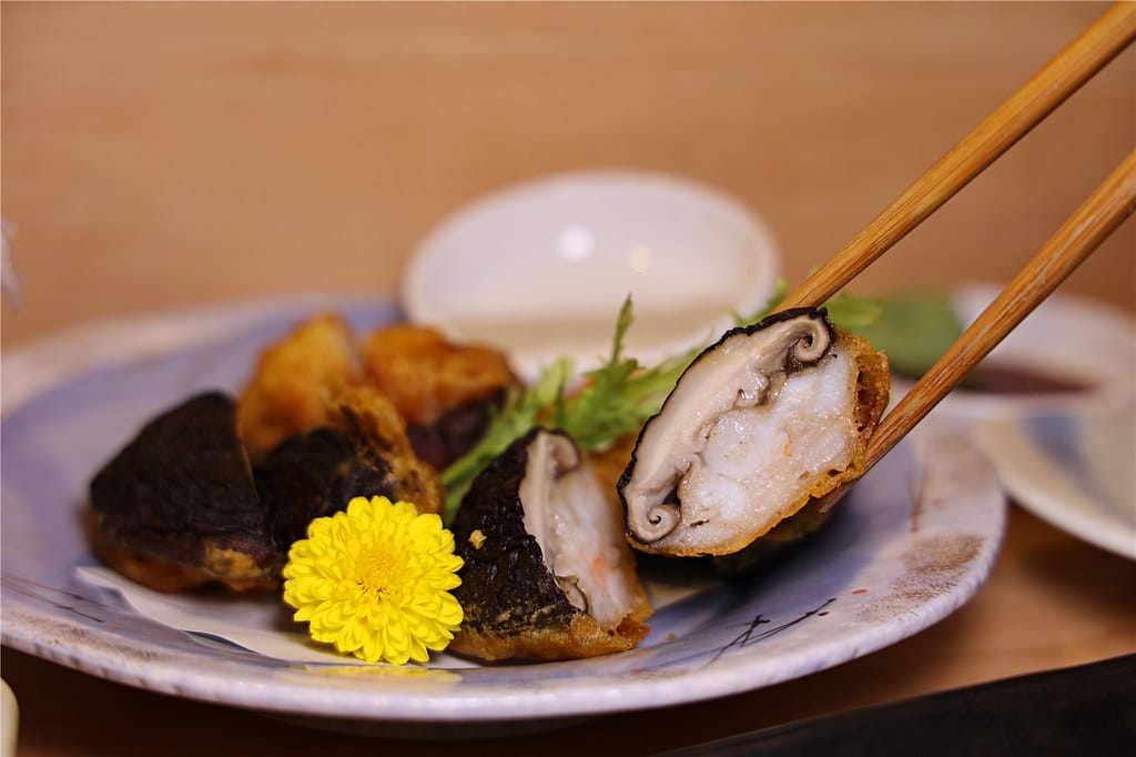 高雄美食-典食盛津 職人級丼飯.生魚片.炙燒壽司~ 每口都能