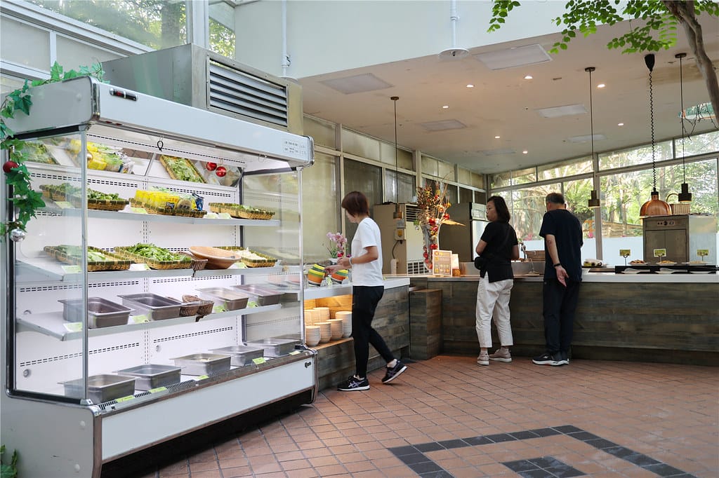 台東住宿-日暉國際渡假村 緊鄰伯朗大道的豪華泳池渡假村 腳踏