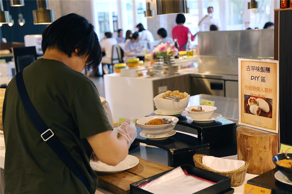 台東住宿-日暉國際渡假村 緊鄰伯朗大道的豪華泳池渡假村 腳踏